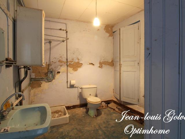 Maison de caractère à réinventer! FAYET 12