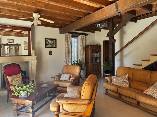 Maison de caractère à rénover Cezais 85410