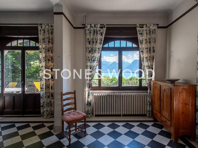 Maison de caractère à renover sur les hauteurs de la baie de. 230m² Talloires