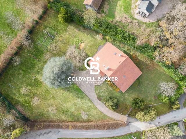 Maison de caractère à vendre Vétraz Monthoux avec vue montagnes, volumes généreux et cadre résidentiel 74100
