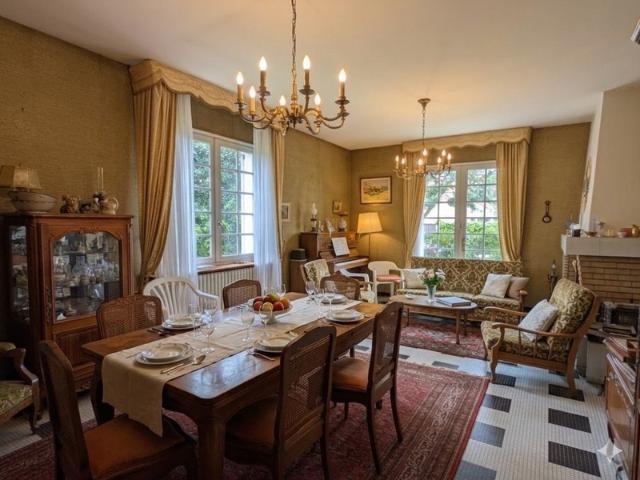Maison de caractère à vendre 5 pièces à MERIGNAC Centre 33