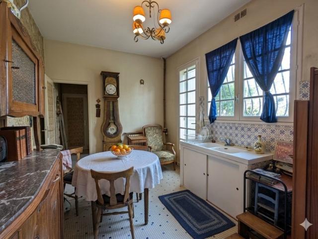 Maison de caractère à vendre 5 pièces à MERIGNAC Centre 33