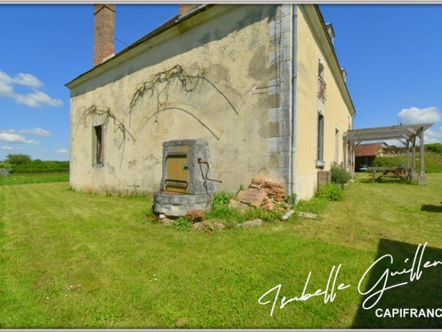 Maison de caractère à vendre 7 pièces MAISONNAIS 18