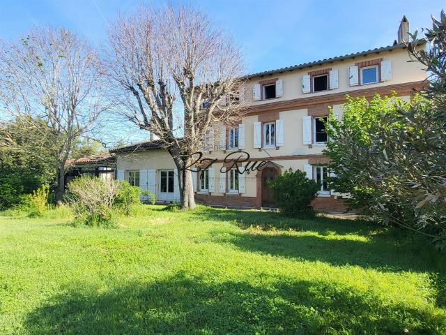 ? Maison de caractère Ancienne ferme rénovée 293 m 293m² Saint Léon