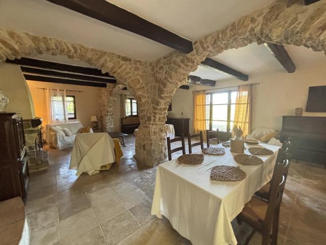 Maison de caractère – Châteaudouble Var 213 m² – Plus de 8. 213m² Châteaudouble