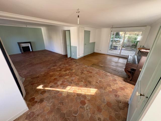 A VENDRE: Maison de caractère à Saint Sauveur sur école, 175m2 Cave 500m2 jardin