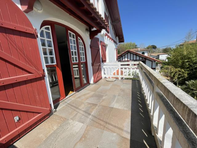 Maison de caractère dans le quartier prisé d'Aice Errota