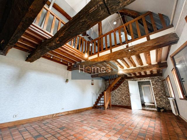 Maison de caractère de 170 m2 sur un hectare de terrain 6 pièces