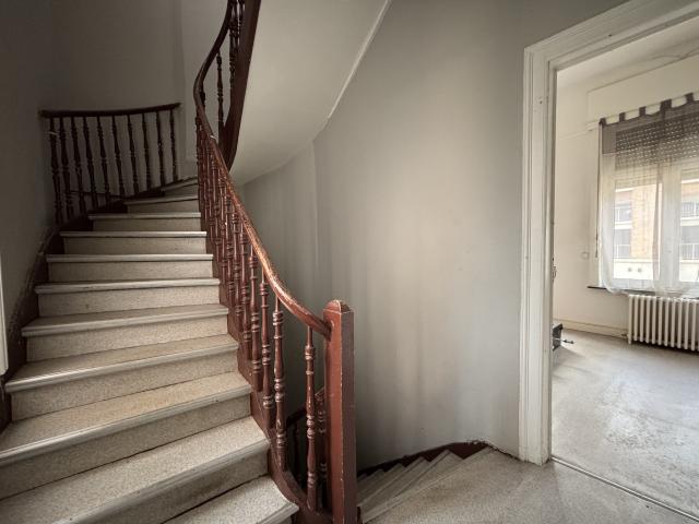 Maison de caractère de 293m2 à rénové à deux pas du Parc Jean Baptiste Lebas