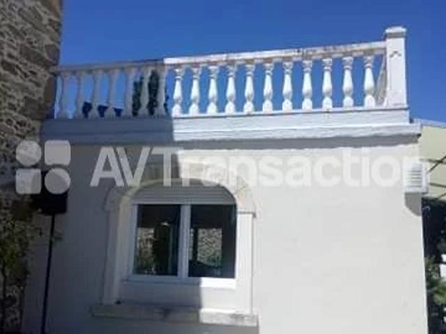 Maison de caractère de 295m² avec piscine et dépendances
