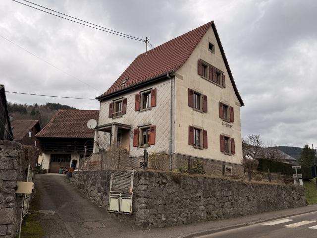 Maison de caractère des années 1920 avec jardin et dépendance