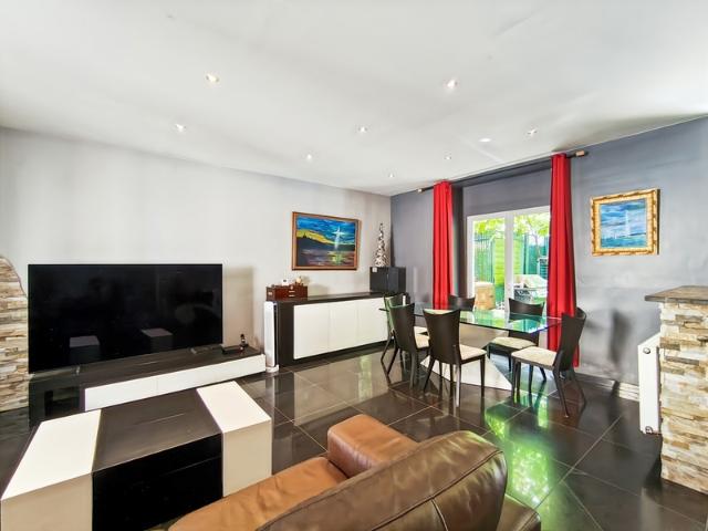 Maison de caractère en centre ville 180 m² DOUVAINE 74