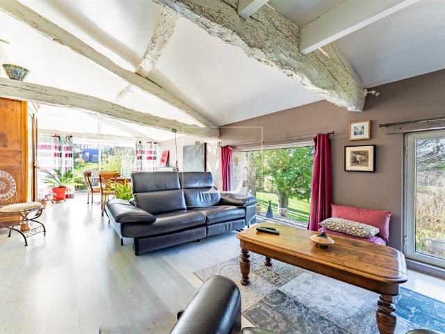 Maison de caractère en pierre sur les coteaux de Moissac Un. 241m² Boudou
