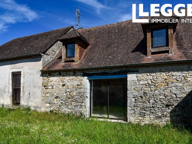 Maison de caractere en pierres avec sa grange Dordogne