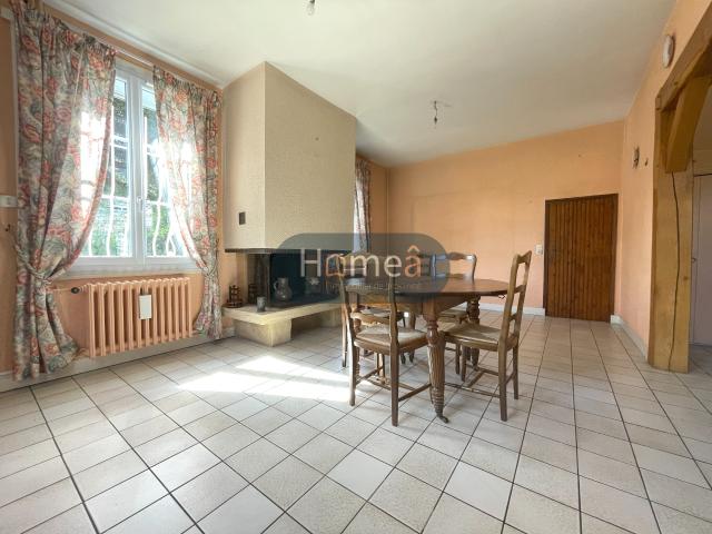 Maison de caractère en plein cœur d'Auffay