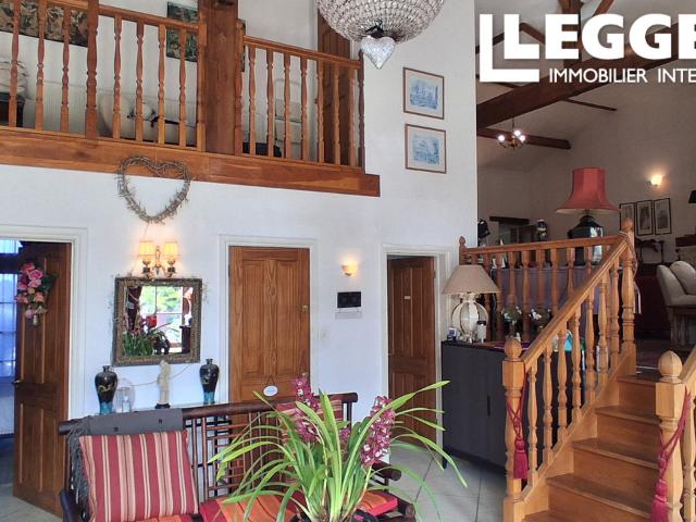 Maison de caractère historique à Bazoges en Pareds, Vendée, avec potentiel chambres d’hôtes