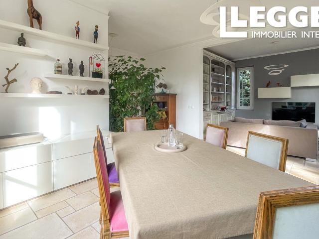 Maison de caractère indépendante, 7 pièces avec dépendance à vendre à 95250 Beauchamp, proche de la gare