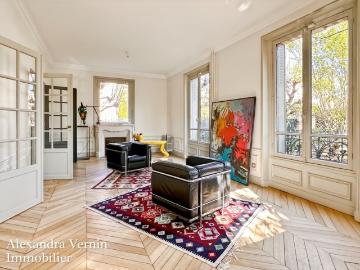 Maison de caractère indépendante entièrement rénovée quartie. 280m² Saint Germain en Laye
