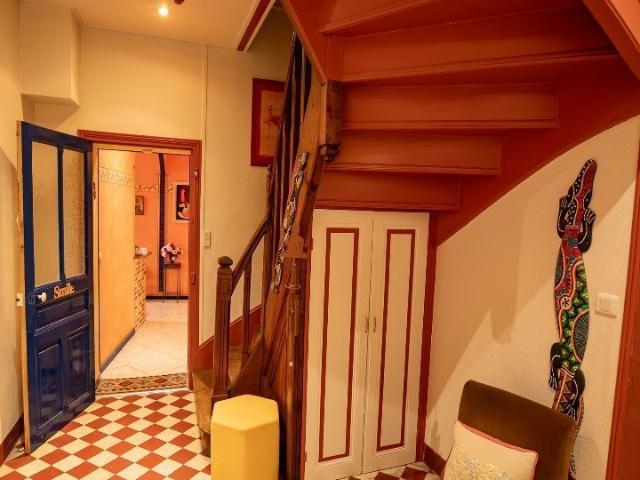 Maison de caractère, Jardin clos, terrasses et dépendance