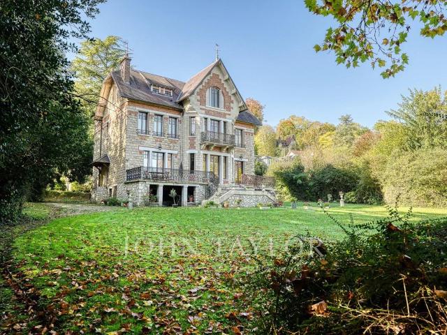 Maison de caractère proche centre ville 255m² L'Isle Adam