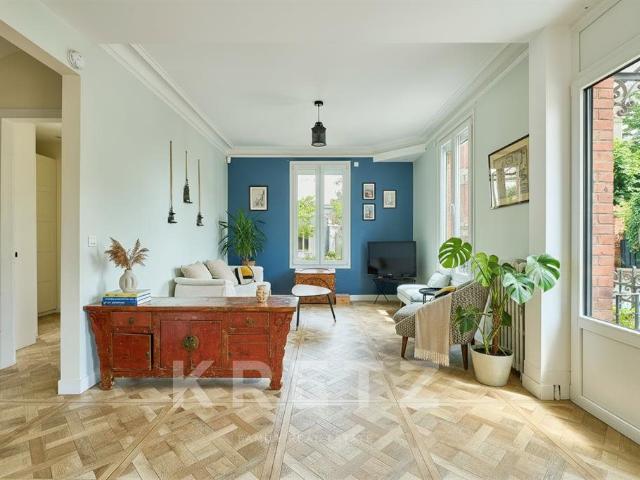 Maison de caractère rénovée avec vue sur Paris et la Tour Ei. 194m² Suresnes