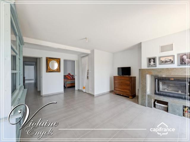 Maison de caractère rénovée avec ascenseur, jardin piscinabl. 184m² Villedaigne