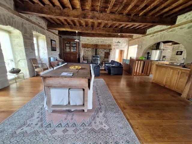Maison de caractère rénovée Sousceyrac en Quercy