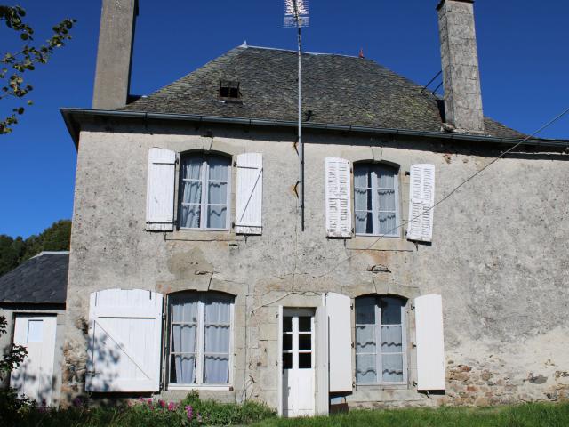 MAISON DE CARACTERE SAINT ETIENNE DE CHOMEIL