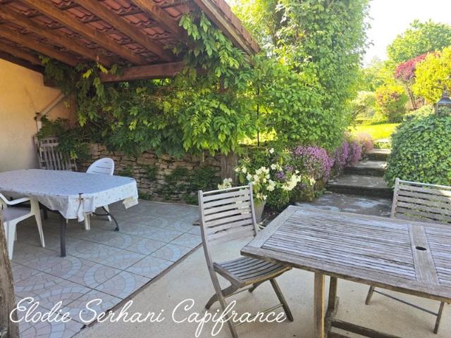Maison de caractère T7 de 174m2 + grange à Desandans 174m² Montbéliard
