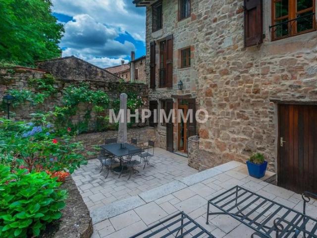 MAISON DE CARACTERE TRADITIONNELLE PRES DE CORDES