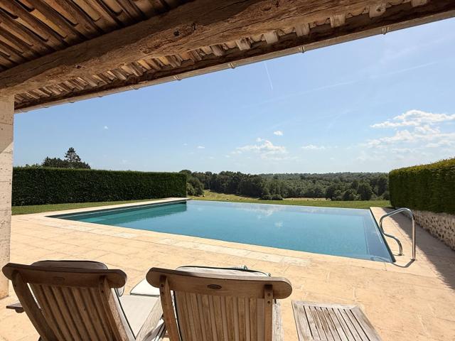 Maison De Caractere 142m² Dignac