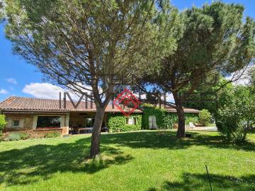 MAISON DE CARACTERE 190 M2 HAB AVEC DEPENDANCES