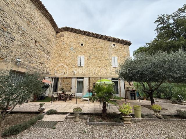 Maison de caractère 104 m² – Terrain 17,5 ha – Les Tourrettes 26740