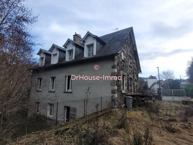 Maison de caractère 245 m² Fort potentiel gîtes Murol