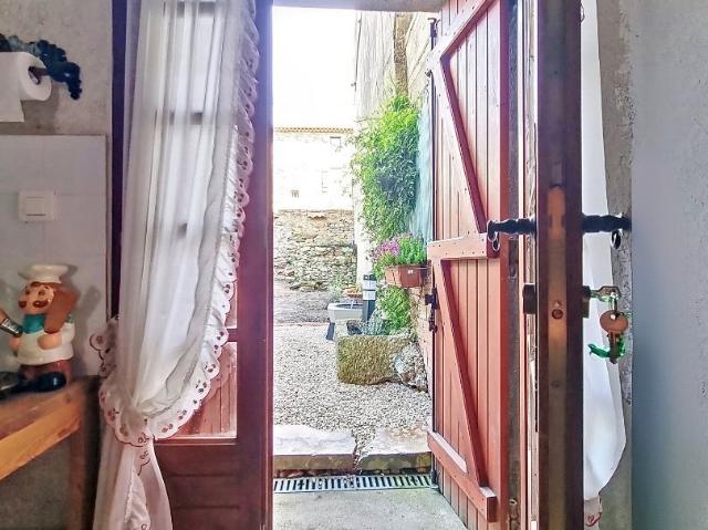 Maison de caractère 250m² Saint Nazaire De Ladarez