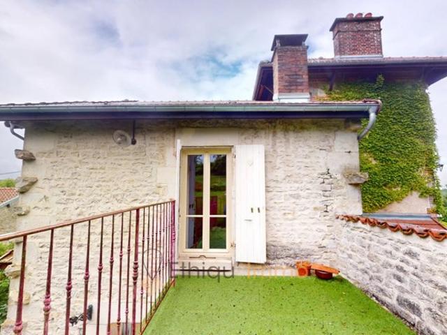 Maison de caractère 203 m2 avec vaste terrain + garage