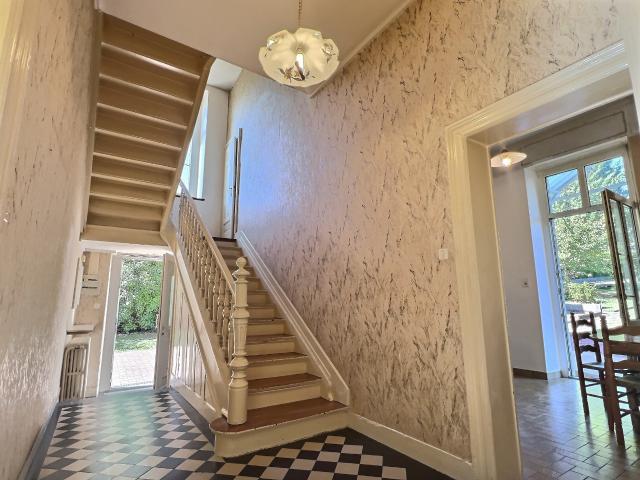 Maison de caractère 211M2 14 ARES 33 4 CHAMBRES FREYMING MERLEBACH 273 000€
