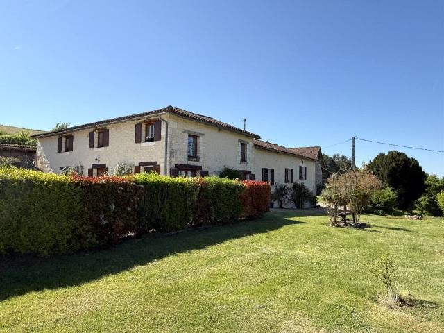 Maison De Caractere 220m² Nanteuil Auriac de Bourzac