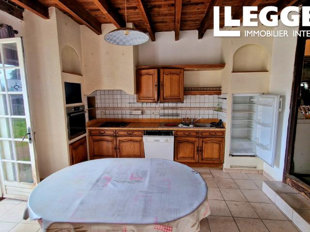 Maison de caractère 230 m² avec local commercial et dépendances – Idéal projet familial ou professionnel