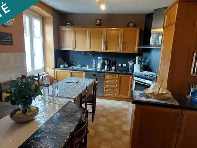 Maison de caractère, 237 m², 2 logements sur 8 ares