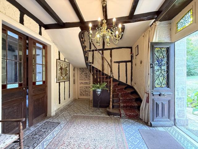 Maison De Caractere 333m² Nontron