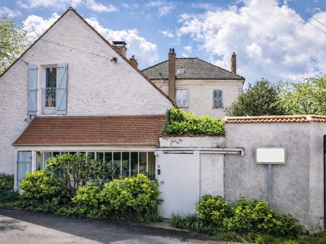 Maison de caractère 3 chambres 154m² 50 min de Paris &. 15494m² Jouy le Châtel