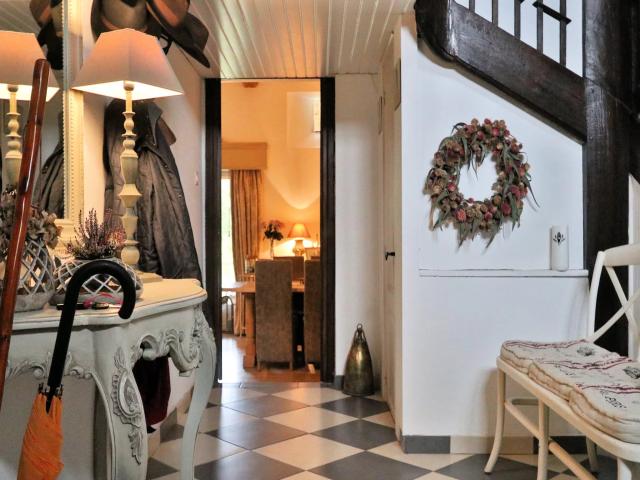 Maison de caractère, 4/5 chambres, 2503m² de terrain avec piscine