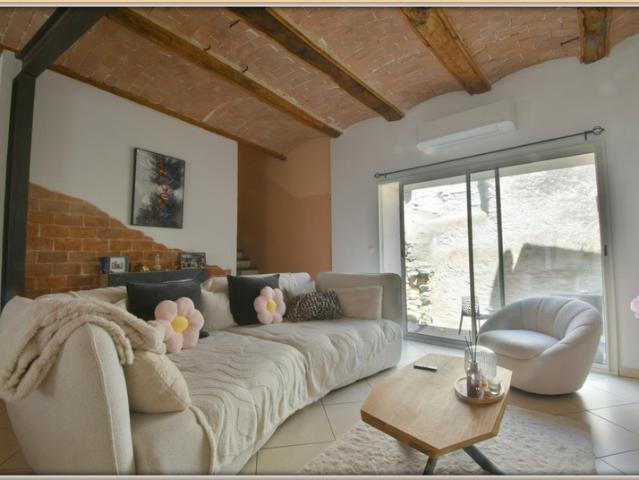 CHARMANTE MAISON RENOVEE AVEC CACHET 5 pièces