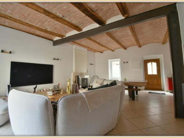 CHARMANTE MAISON RENOVEE AVEC CACHET 5 pièces