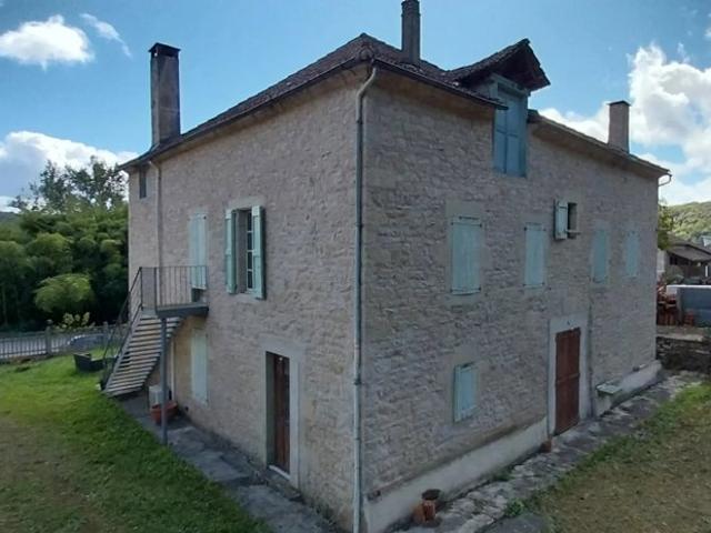 MAISON DE CARACTERE