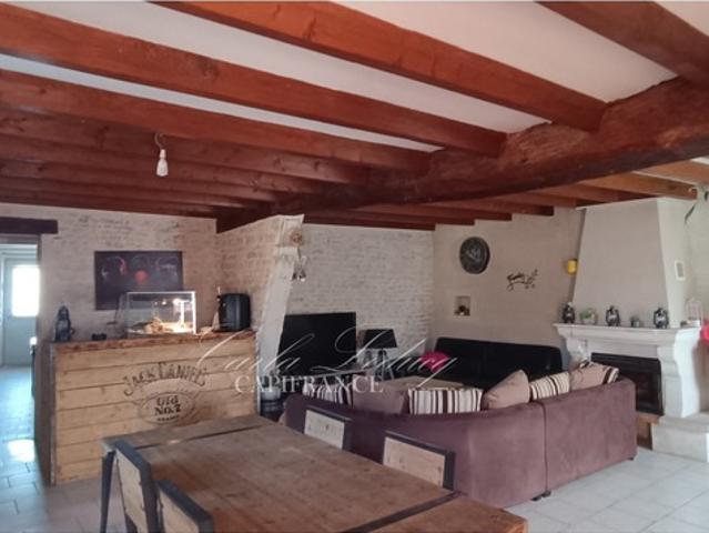 Maison de caractère – 6 pièces – Ancien séchoir à tabac réhabilité