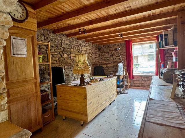 Maison de caractère – 6 pièces – 330 m²