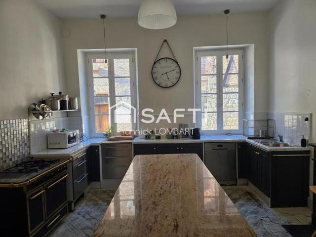 Maison de charme au coeur de Castelnau de Montmiral – 319 m² habitables