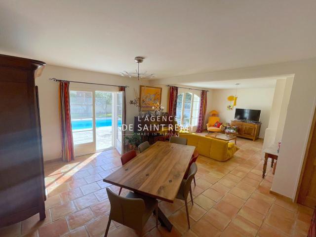 Maison de Charme au Coeur de la ville avec Piscine et Jardin. 155m² Saint Rémy de Provence